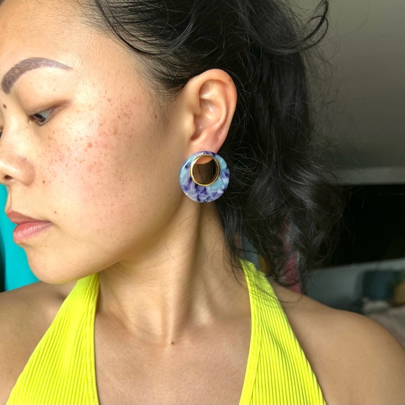SALE 🥳 kate spade Acrylic Blue Artsy Stud Earrings - Picture 2 of 6
